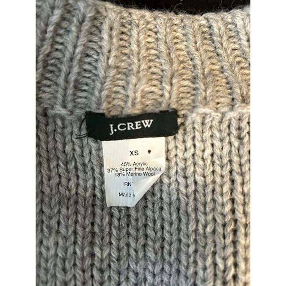 J.CREW Women’s Gray Super Fine Alpaca/Marino Wool Deep V Neck Sweater Size XS - Picture 5 of 5